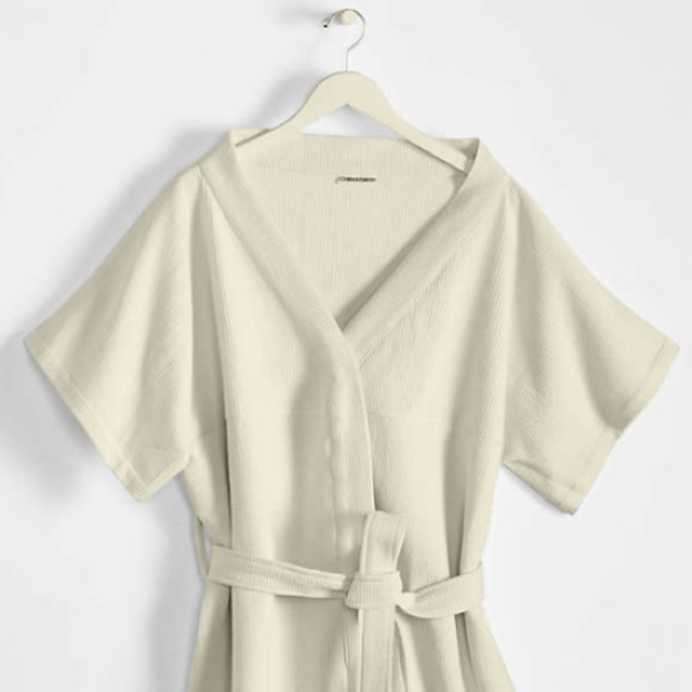 Bathrobe - Picture 2 of 4